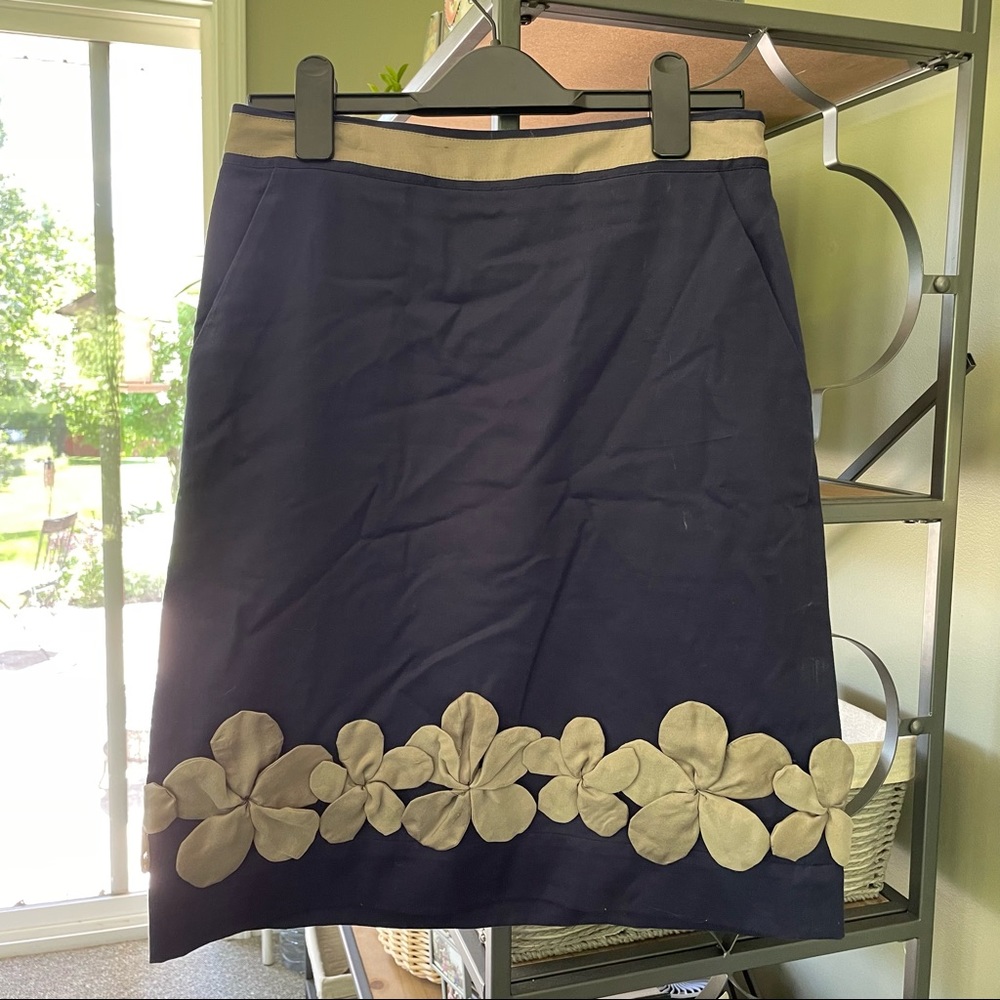 Boden Flower Applique Skirt With Pockets